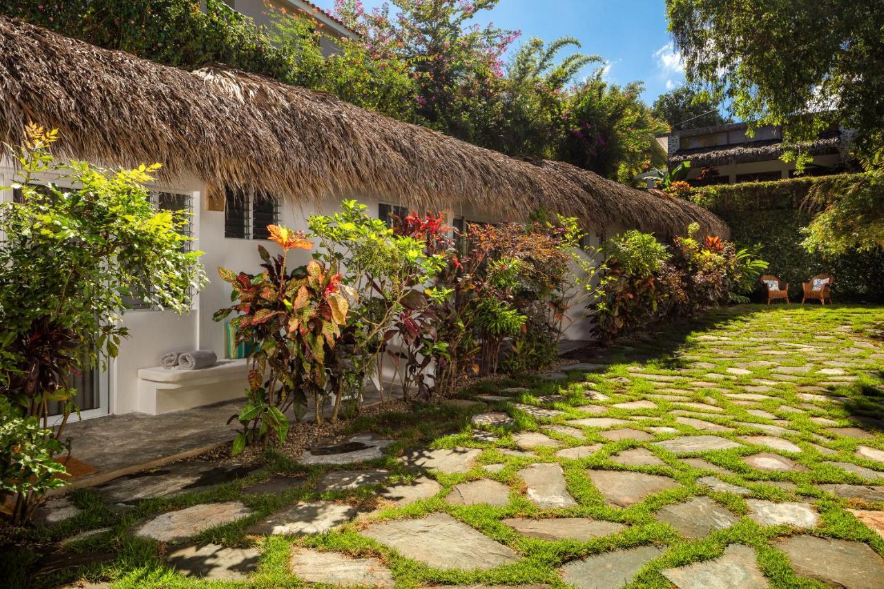 El Encuentro Surf Lodge Cabarete Exterior photo